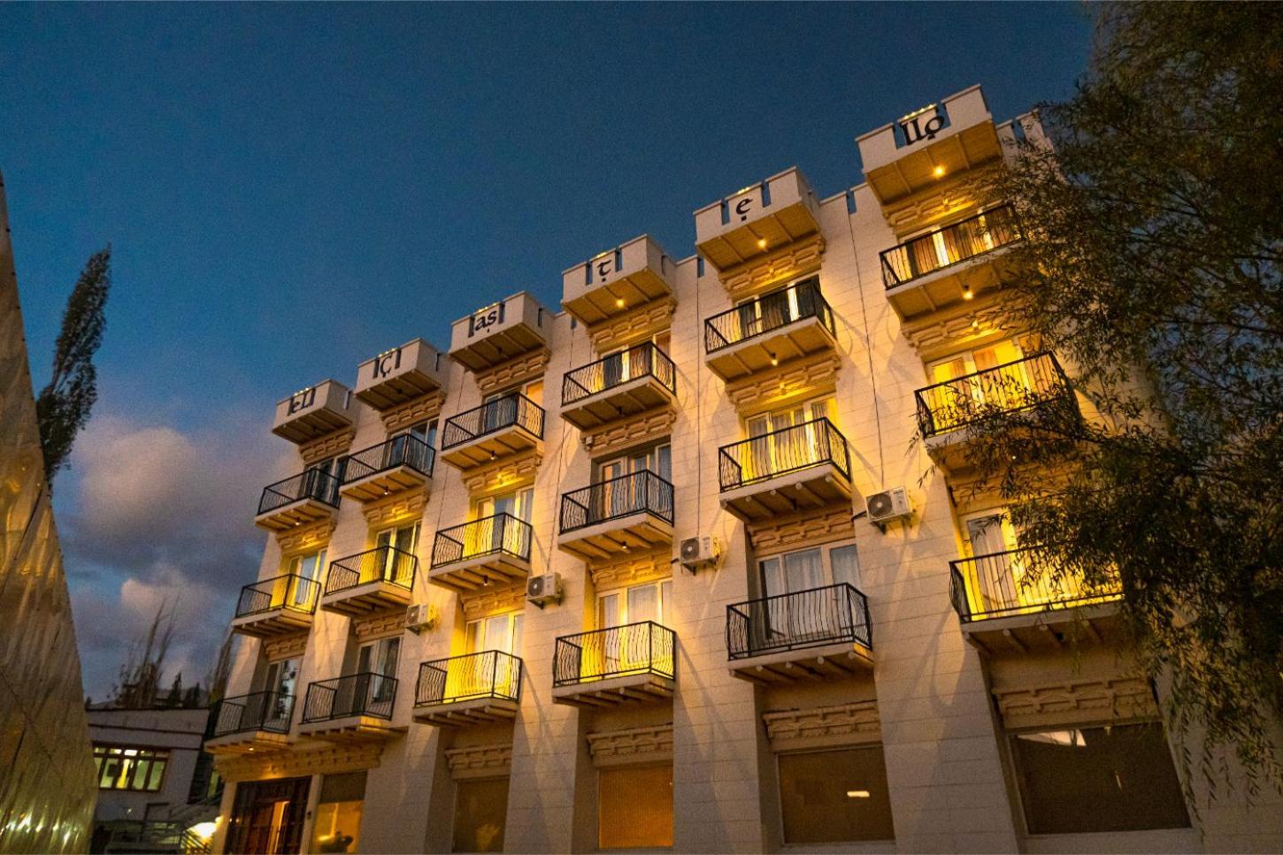 Hotel El Castello Léh Exteriér fotografie